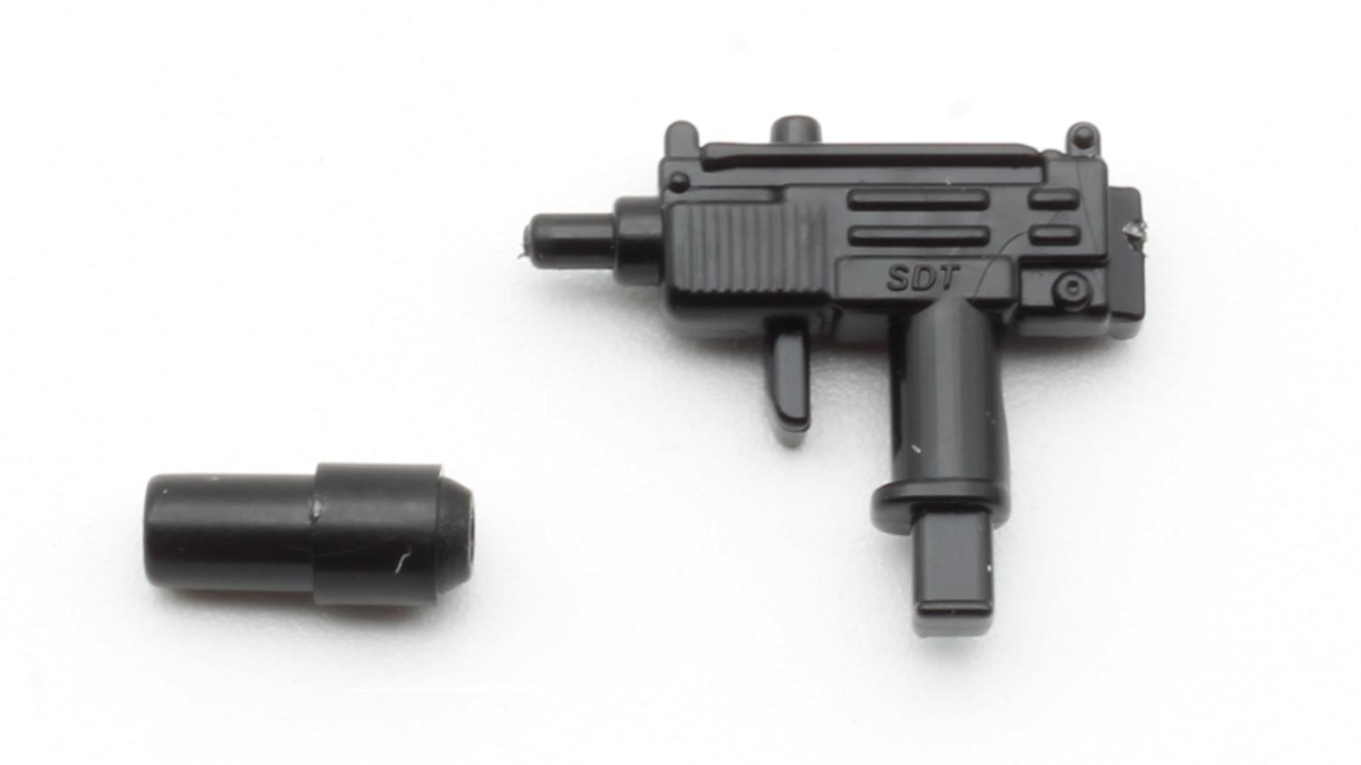 Minifig Cat Mini-Uzi Submachine Gun with detachable Silencer